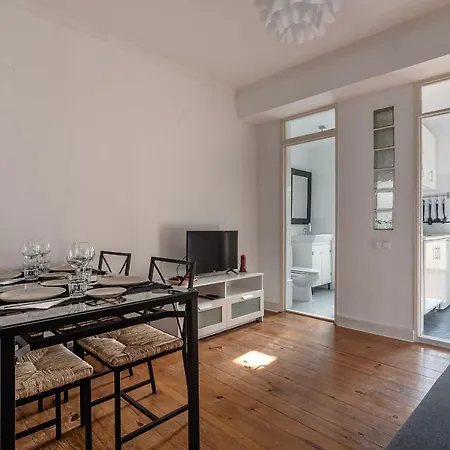 Διαμέρισμα Lapa Meio - Apt. With Terrace Between Estrela And Santos Quarters *