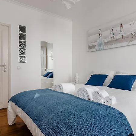 Lapa Meio - Apt. With Terrace Between Estrela And Santos Quarters *